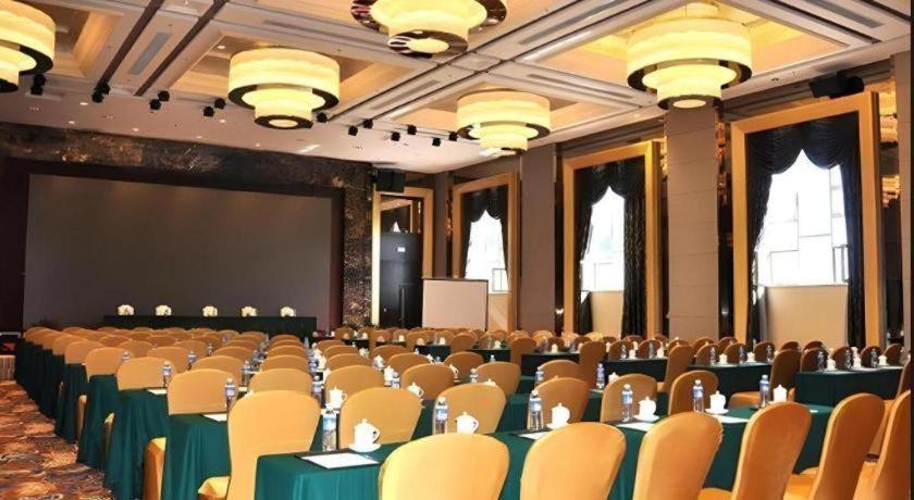 Country Garden Phoenix Hotel Shenyang Exterior foto