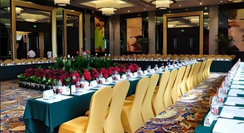 Country Garden Phoenix Hotel Shenyang Exterior foto
