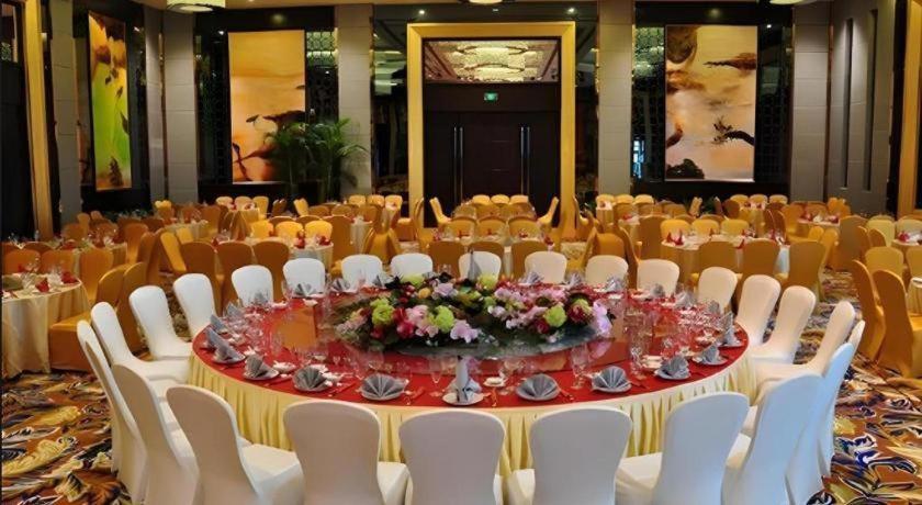 Country Garden Phoenix Hotel Shenyang Exterior foto