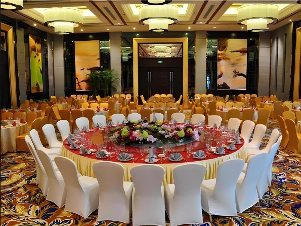 Country Garden Phoenix Hotel Shenyang Exterior foto